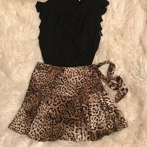 Leopard print skirt NWT